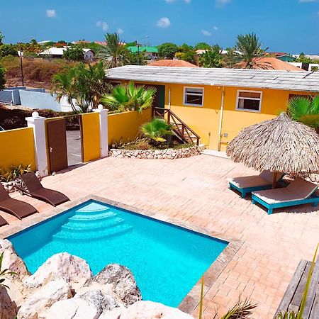 Casa Di Caribe - Beach House Виллемстад Экстерьер фото